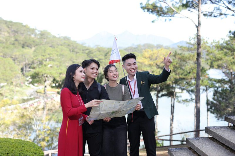 Có nên học ngành Du lịch hay không?