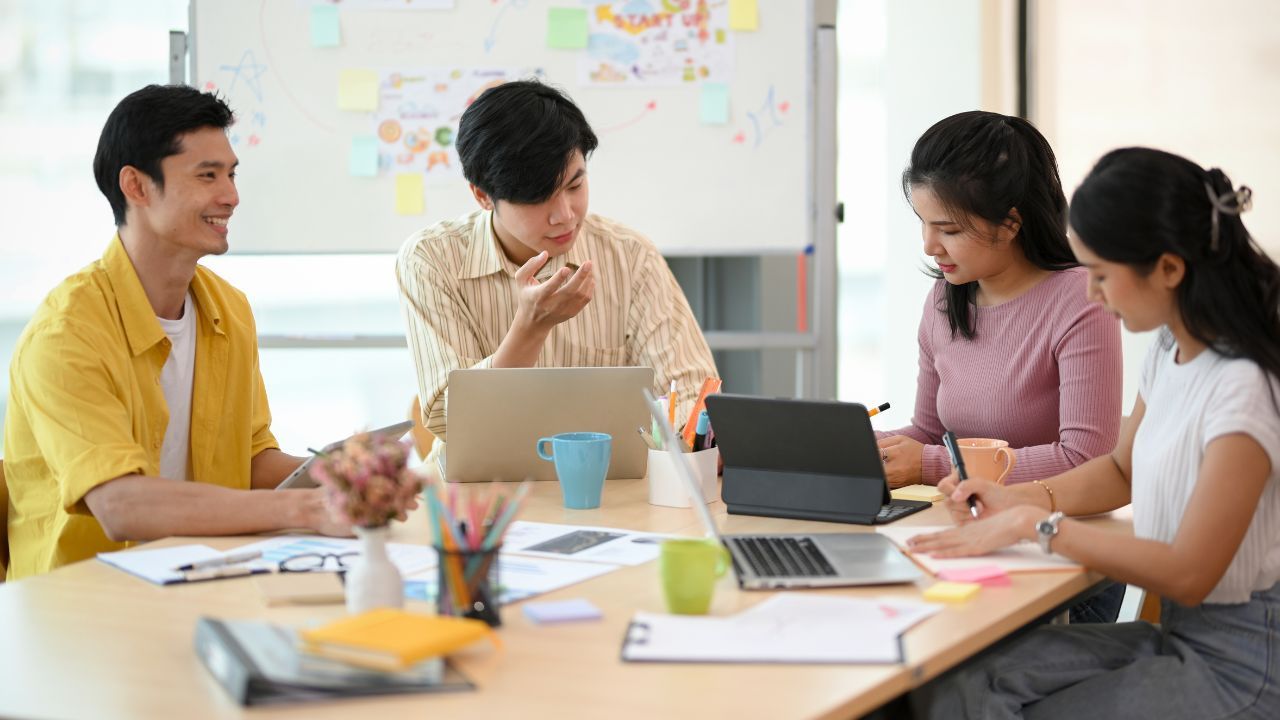 Học Quản trị kinh doanh ra làm gì? 10 vị trí hấp dẫn không thể bỏ qua