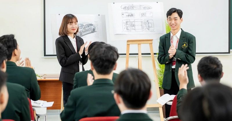 Những rào cản và cách bứt phá thu nhập cho sinh viên cao đẳng