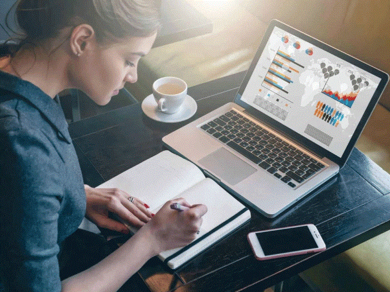 Ai phù hợp với ngành Quản trị kinh doanh?