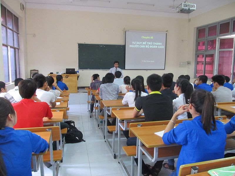 Đánh giá cơ hội việc làm và thăng tiến tương lai